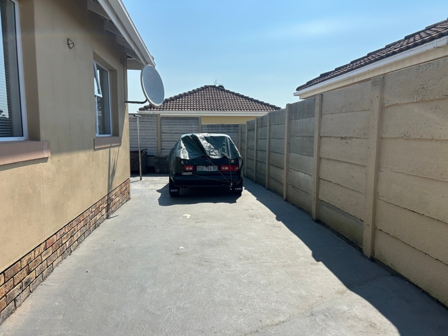 3 Bedroom Property for Sale in Rosedale Park Eastern Cape